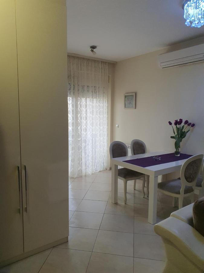 Apartments Soleado Pančevo Buitenkant foto